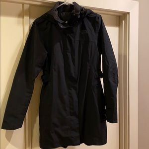 NORTH FACE black long women’s jacket